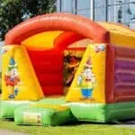 Springkussen 4 x 3 m mini feest met dak